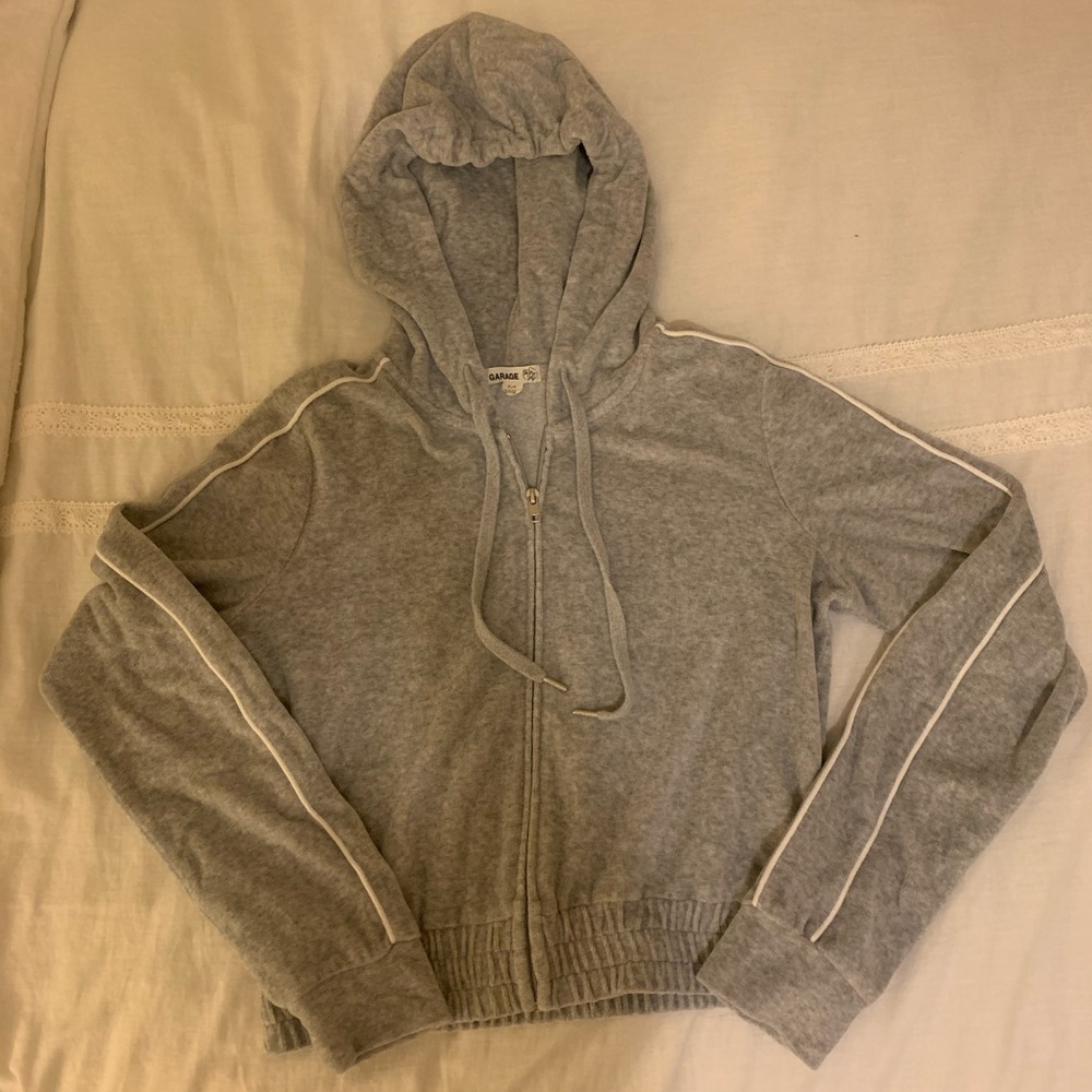 Garage Cropped Zip-up